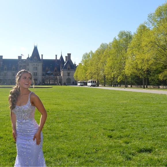 Sherri Hill Light Purple Prom Gown - Picture 3 of 6